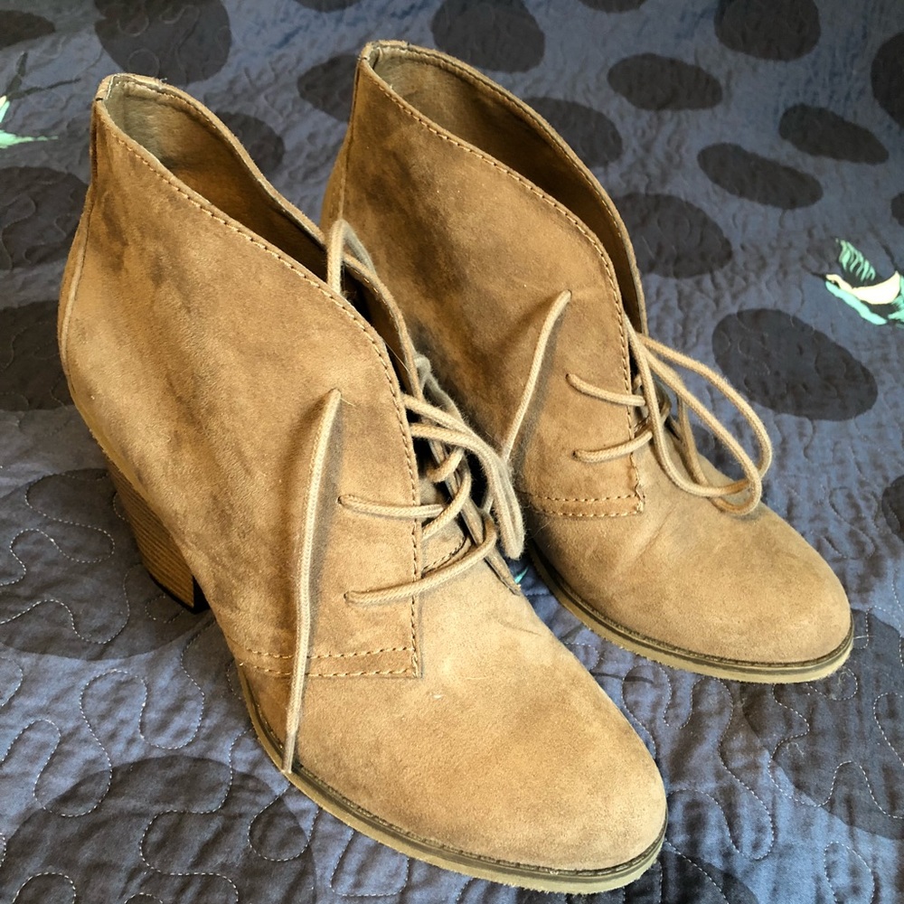 Heeled boots